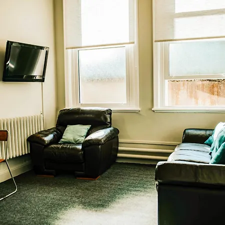 Hostel Denton House