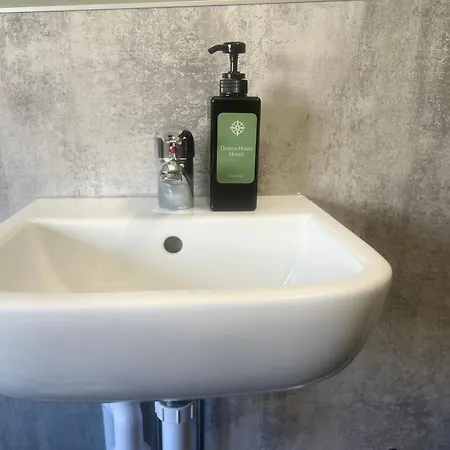 Hostel Denton House *