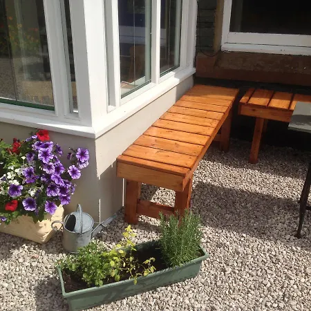 Denton House Hostel *