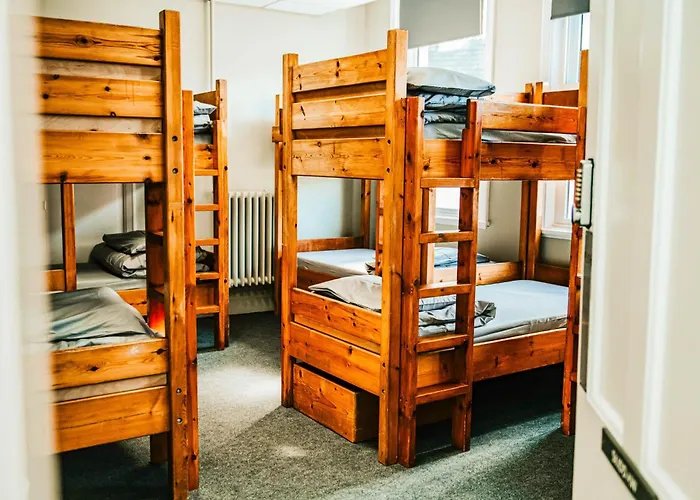 Denton House بيت شباب