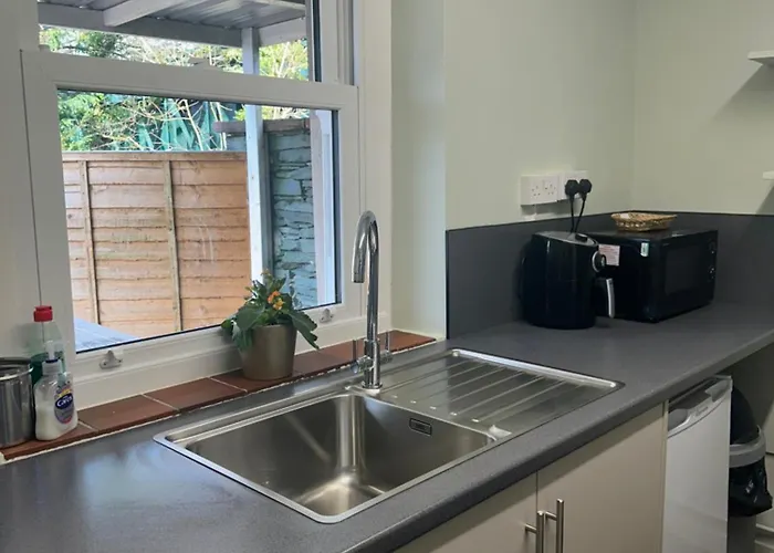 Denton House بيت شباب كيسويك