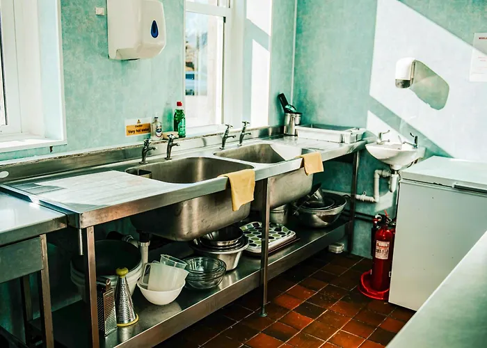 بيت شباب Denton House *