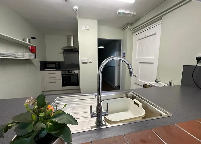 بيت شباب Denton House كيسويك