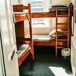 Hostel Denton House *